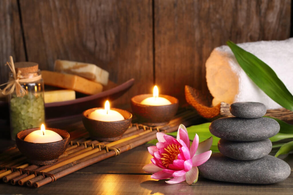 Up to 58% Off on In Spa Facial (Type of facial decided by customer) at Beauty Divine