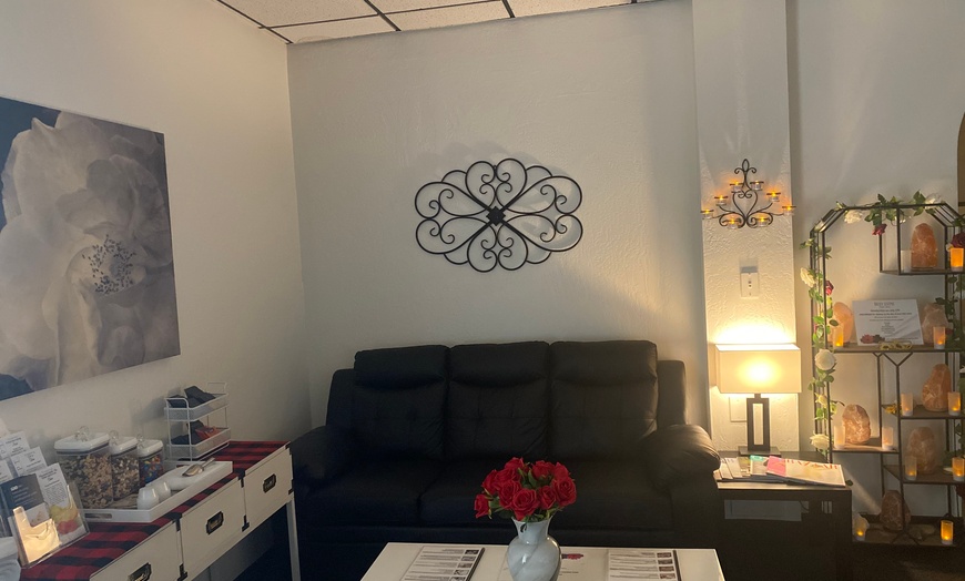 Image 7: Experience Relaxing Swedish or Deep Tissue Massage