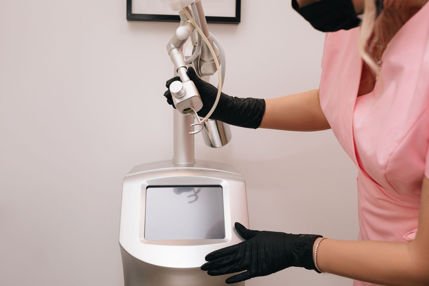 Transform your Skin with/ One or Two CO2 Laser Resurfacing Treatments!