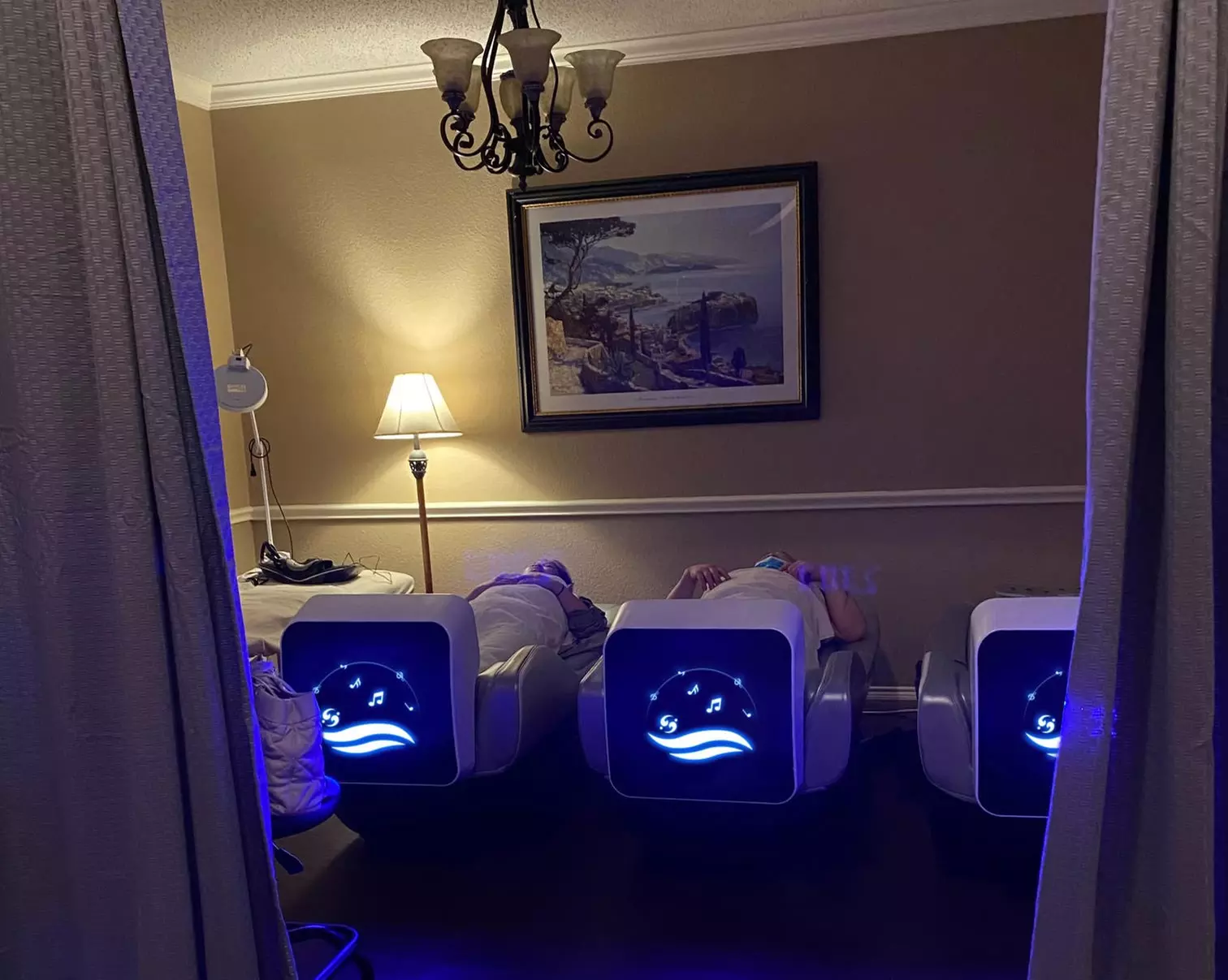 Experience the IRelaxbot Zero Gravity Table Massage in Sacramento
