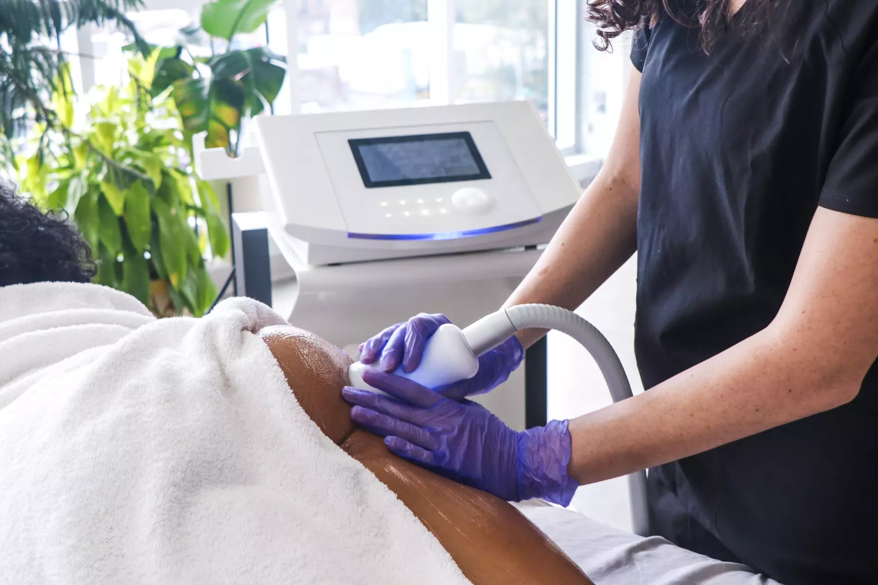 Up to 30% Off on Cryotherapy at Nu'Visionz Beauty Lounge