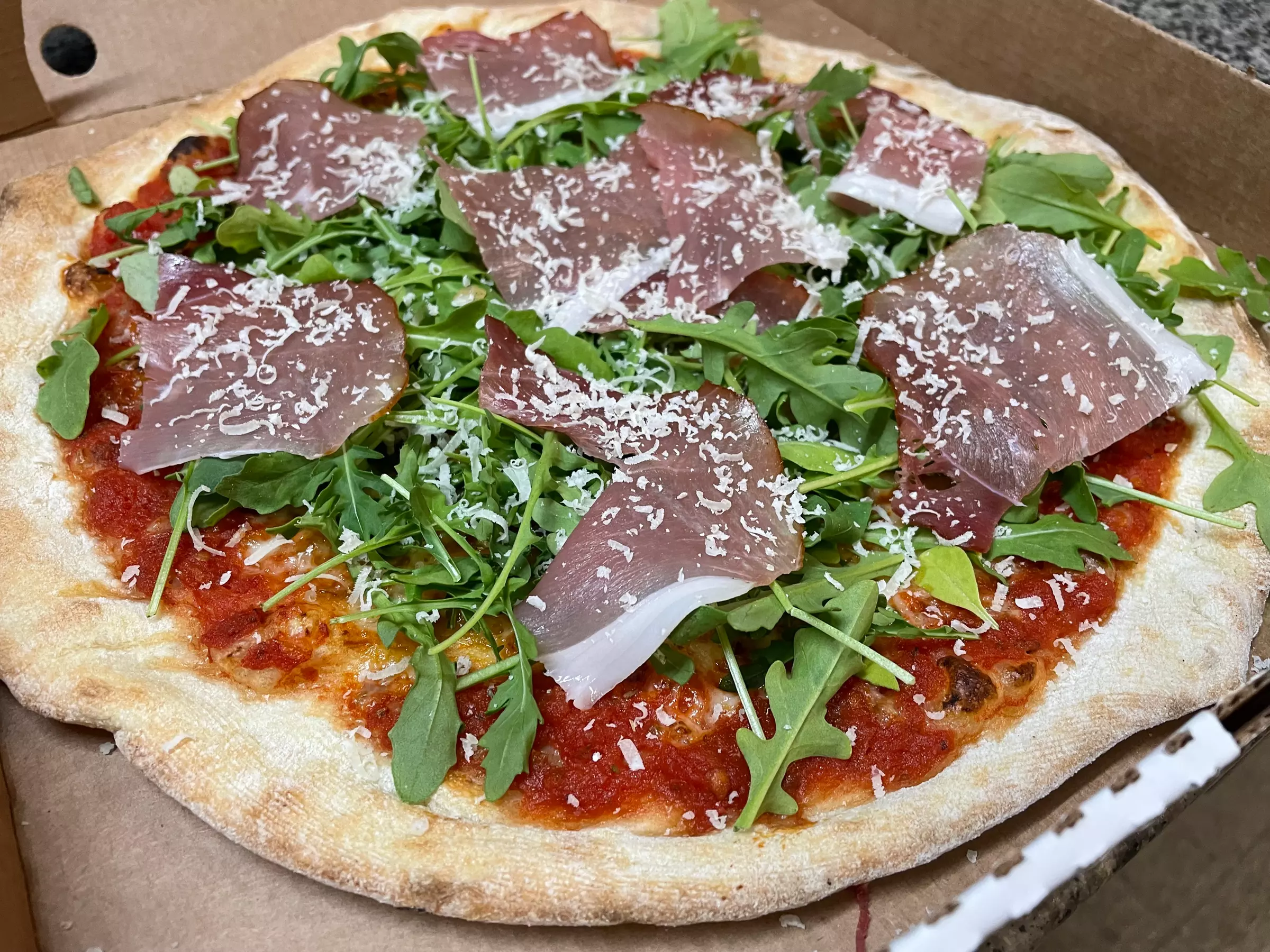 Ein Fest für den Gaumen: All-you-can-eat Steinofen Pizza