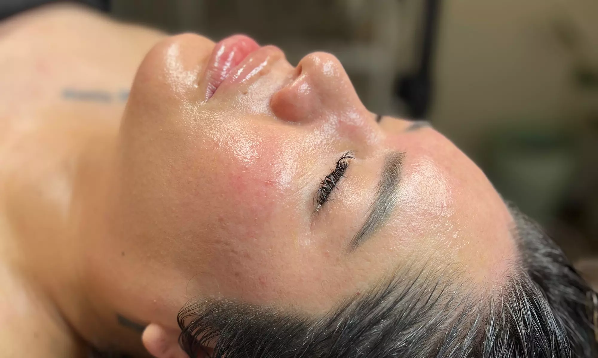 Experience Pura Vida Bella's H2O-Hydro Facial for a Fresh Glow with up to 38% Discount - Primary Image