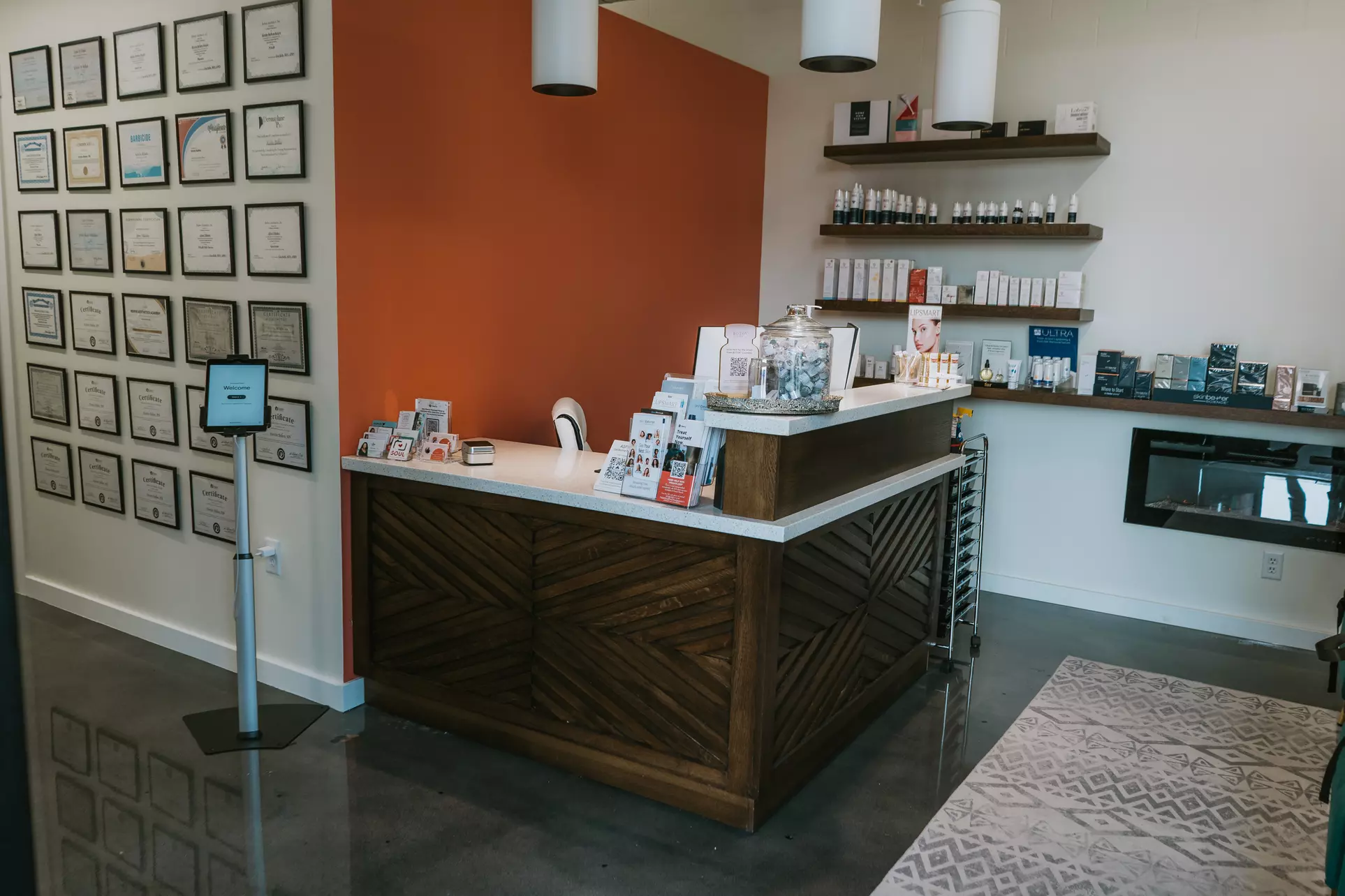 Injection - B12, Vitamin C, MIC at The Kissed Peach