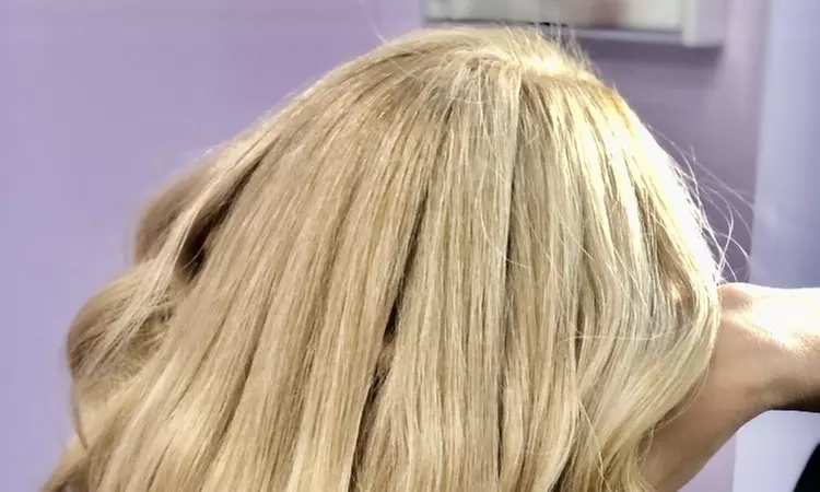 Up to 40% Off on Salon - Hair Color / Highlights - Roots at Unique methods of beauty - Primary Image
