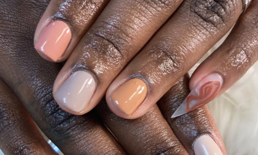 Image 2: Long-Lasting Shine: Personalized Signature Gel Manicure (30% Off) 