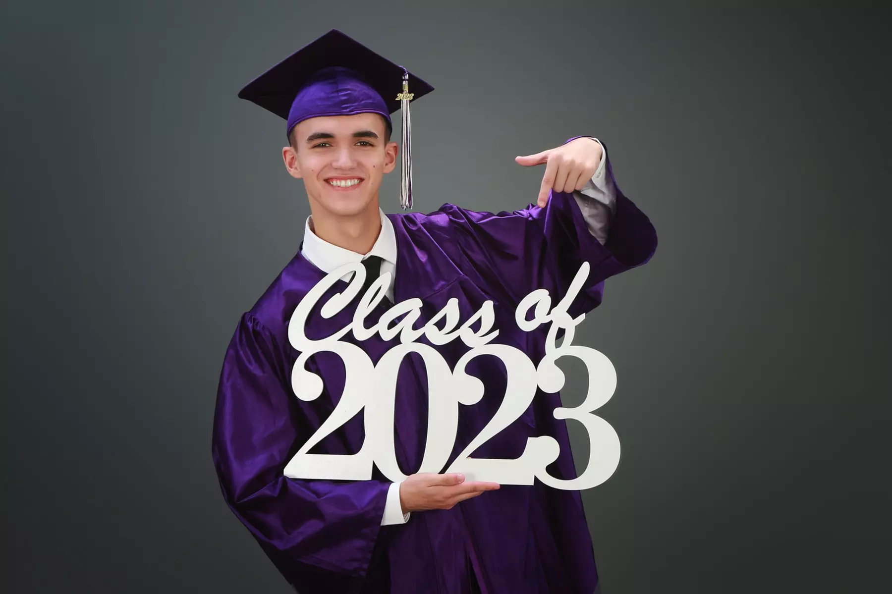 Experience MTW Portrait Studio Exclusive's 30 or 60-Minute Senior Graduation Photo Shoots with prints up to 84% off