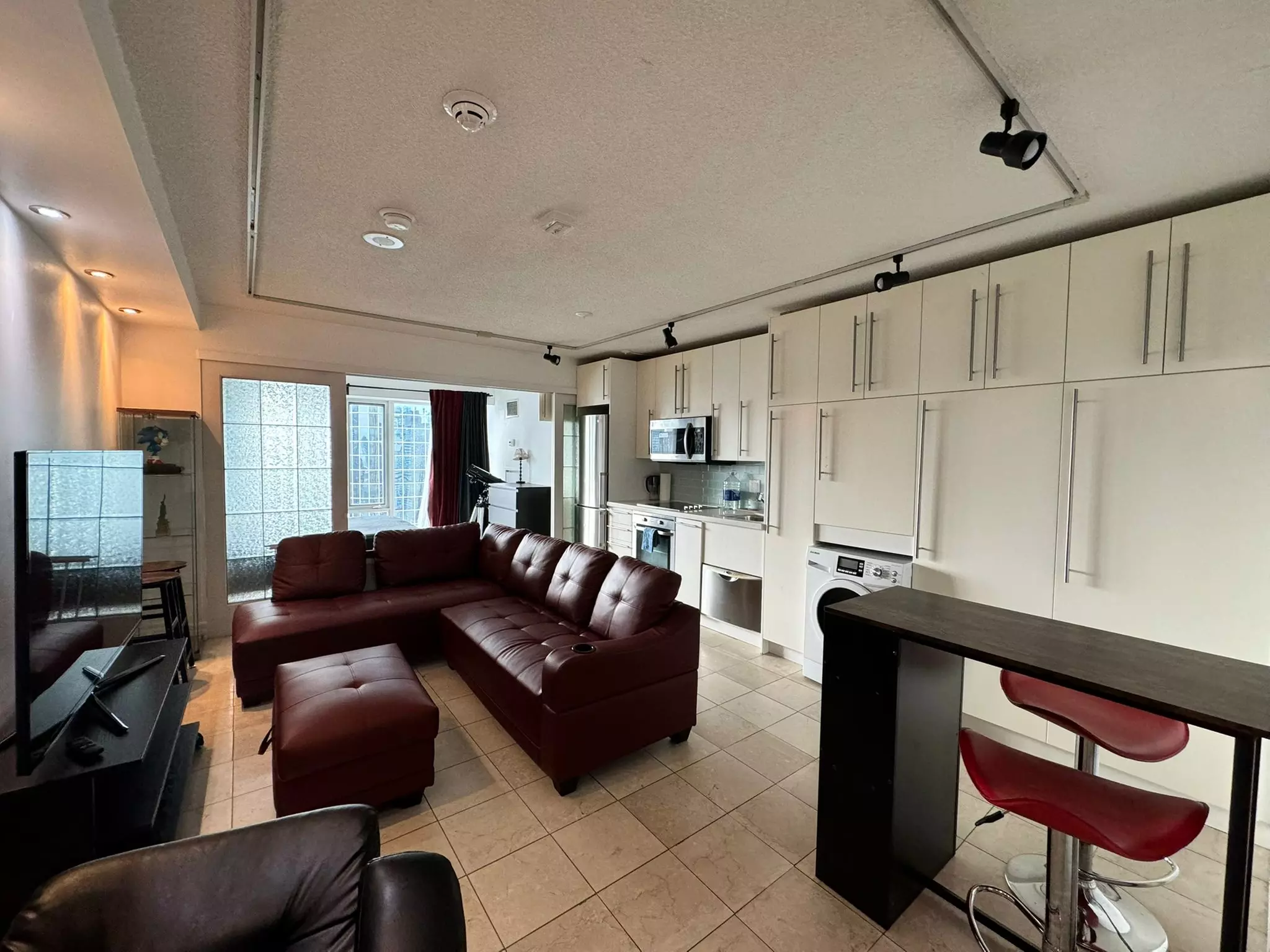 Bring Back the Sparkle! 5 or 6.5 Hours Deep Cleaning Services