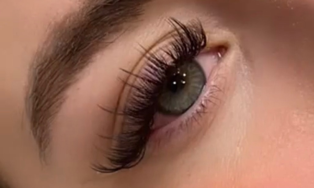 Full Sets of Classic, Hybrid, or Volume Eyelash Extensions