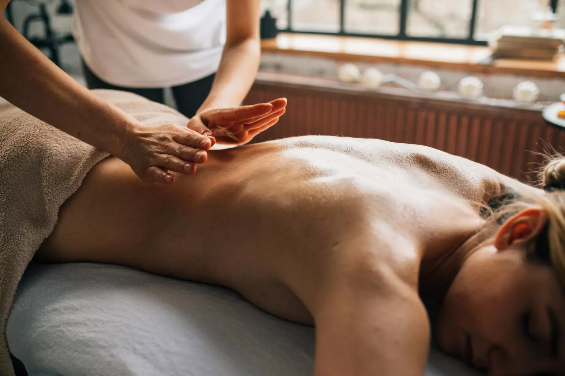 Jusqu'à 44% de remise sur Massage - Autre spécialité chez Cathy-Wellness - Primary Image