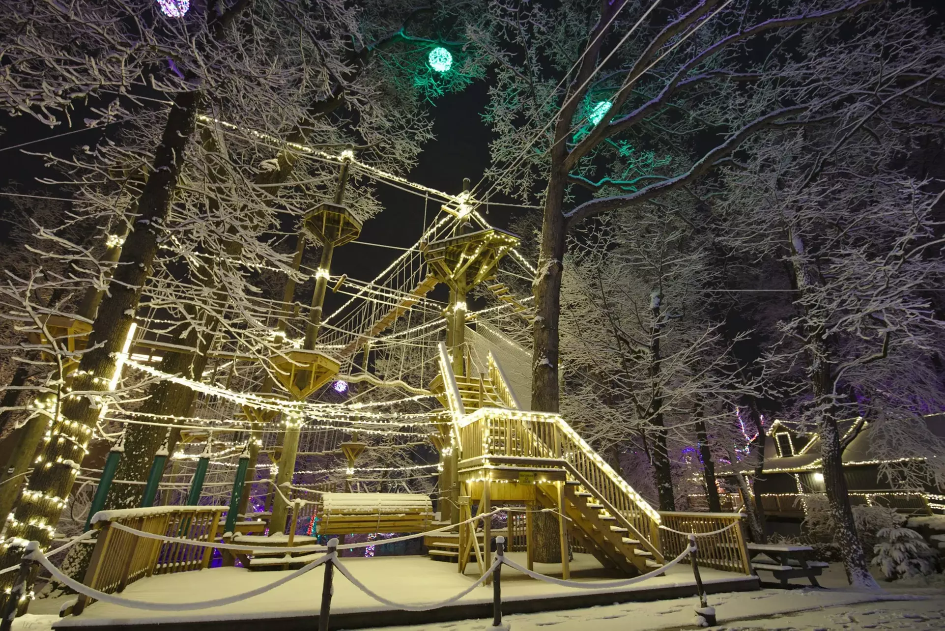Refreshing Mountain Canopy Zipline & Christmas Lights – Stevens, PA