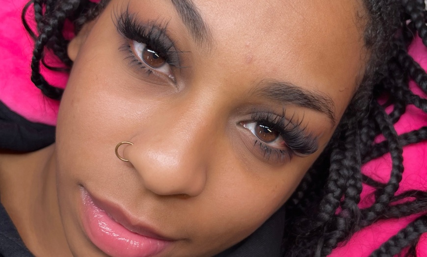Image 3: Up to 64% Off on Eyelash Extensions at DITCH da Strips