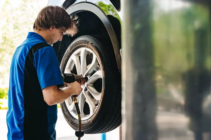 Synthetic Blend Oil Change & Tire Rotation