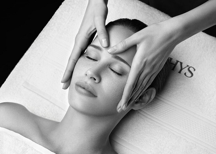 Non-surgical V-shape facial for contouring and tightening