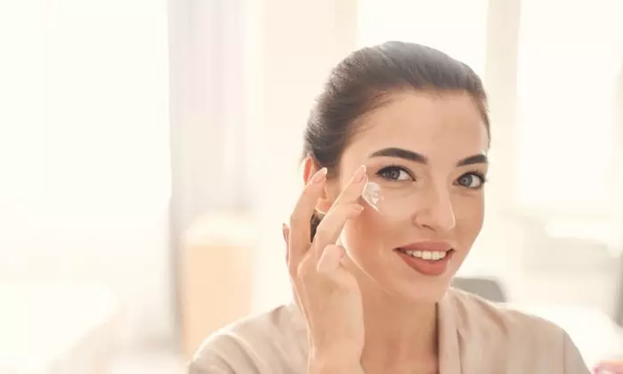 Up to 57% Off on Dark Circle / Under Eye Treatment