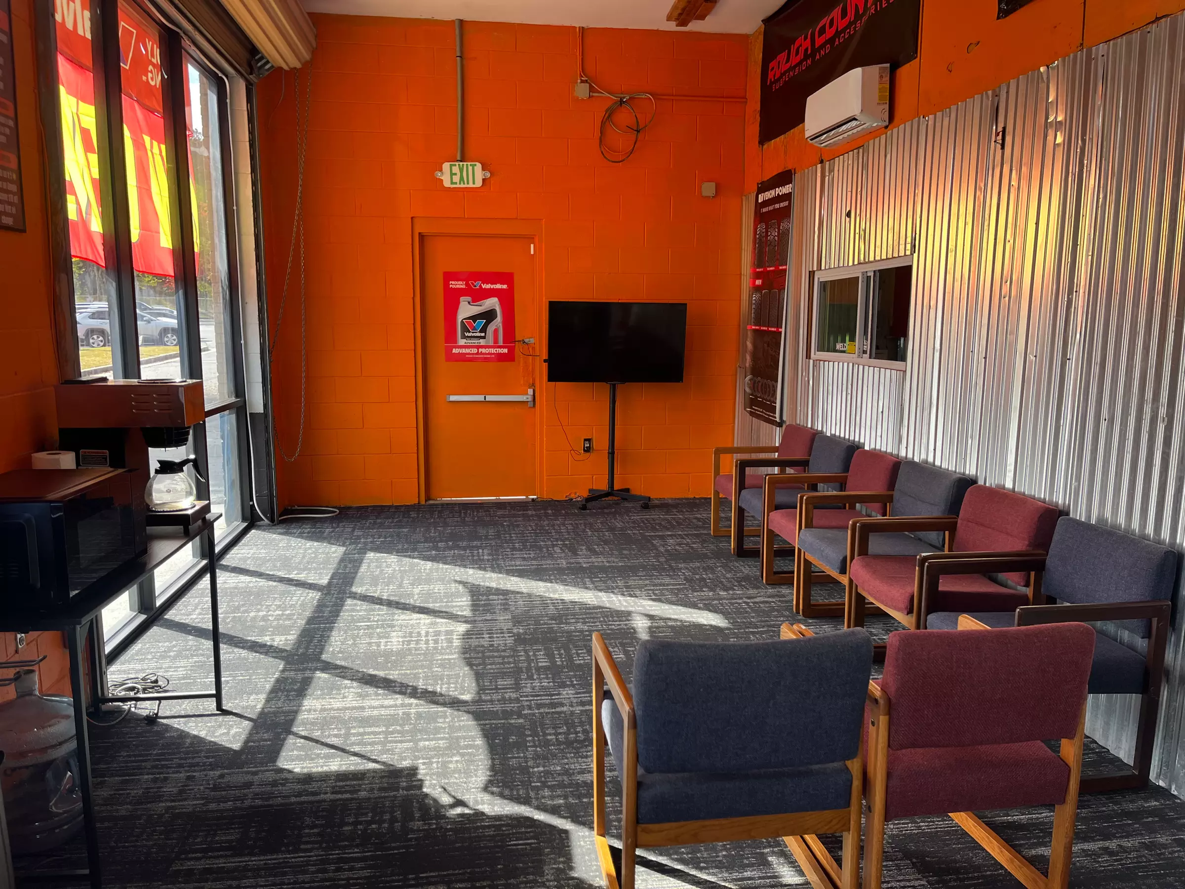 Efficient Flat Tire Repair + Tire Pressure Check & Free Air