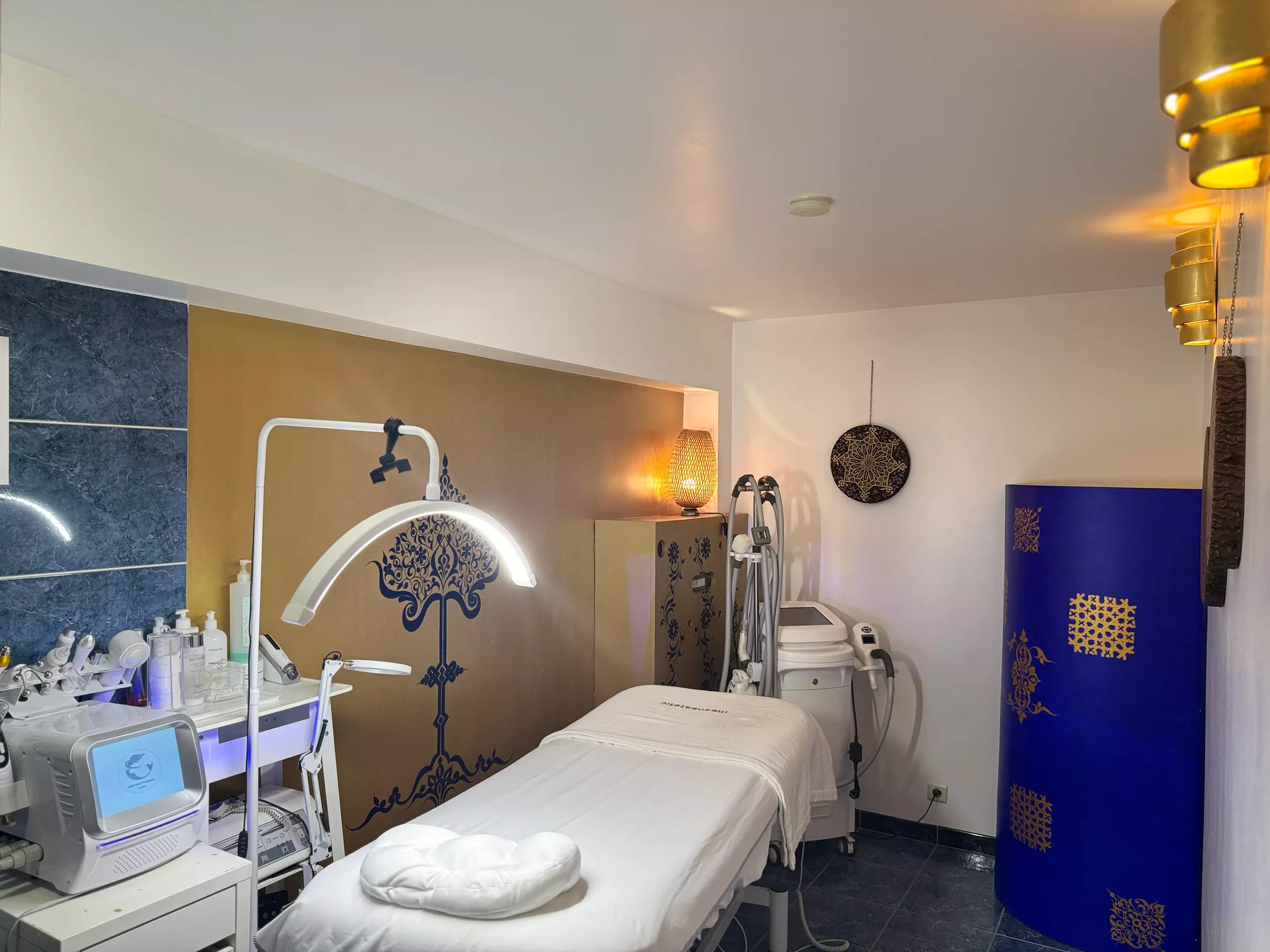 Révélez votre éclat : soins visage et modelages