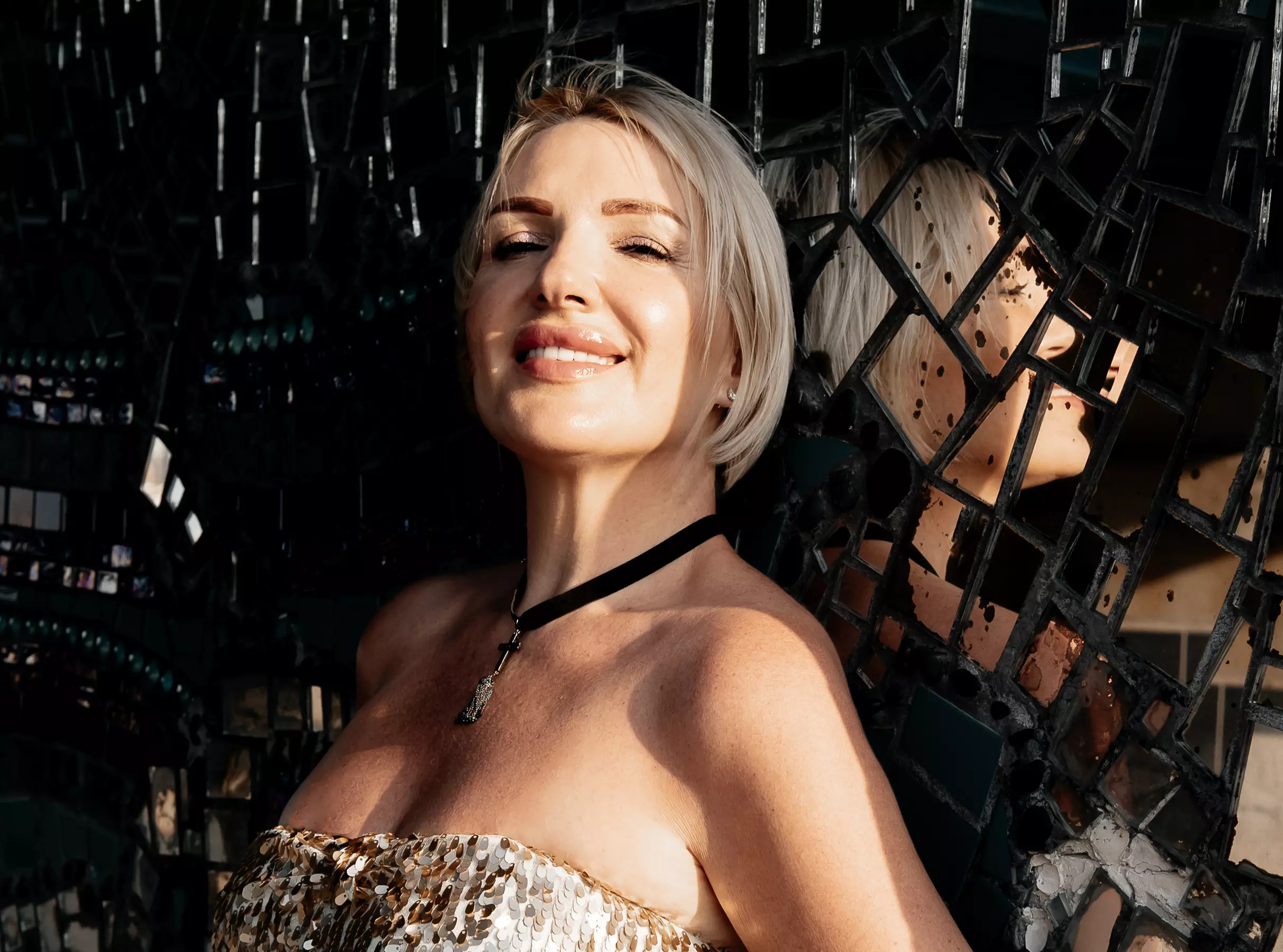 Capture Magazine-Worthy Outdoor Moments in Photoshoot