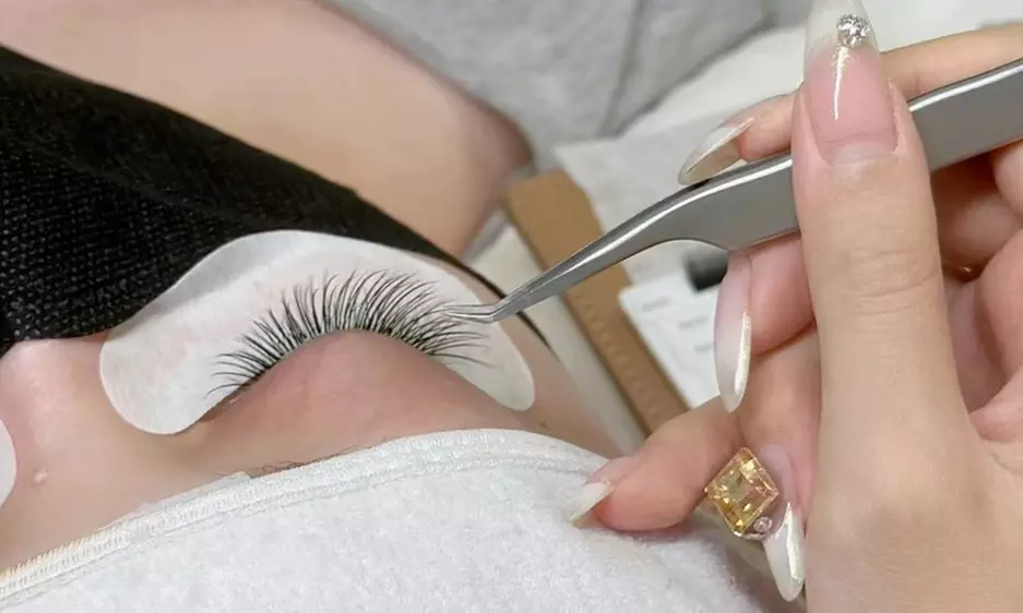 Up to 60% Off on Eyebrow Waxing at MC Natural Beauty - Second Medium
