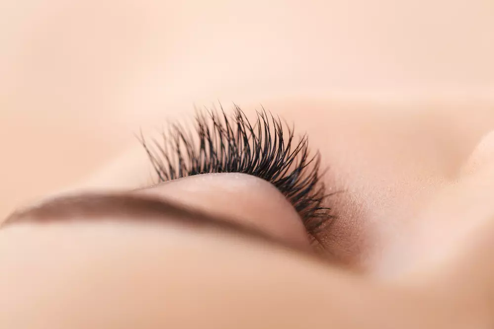 Get a Full Set of Eyelash Extensions: Natural, Gorgeous, or Volume
