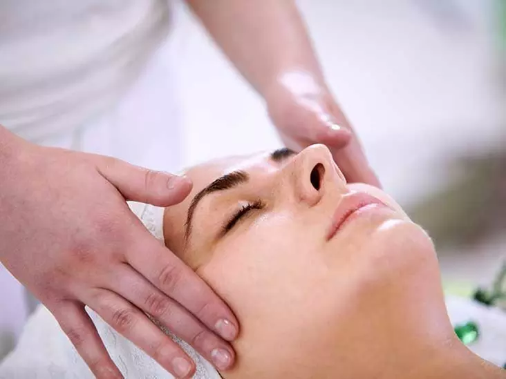 Discover a Naturally Radiant Facial at De Ivory Spa, enjoy up to 47% off on a rejuvenating experience with organic ingredients - Primary Image