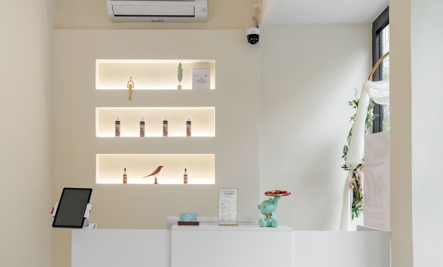 Image 2: 1, 3 o 5 sesiones de 20 minutos de bronceado natural y vegano con caña de azúcar, con hasta  un 50% de descuento