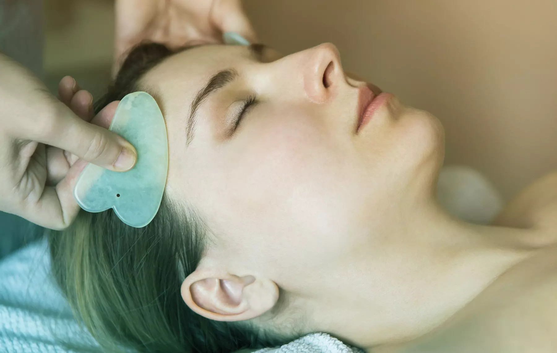 60-Min Lymphatic Facial Massage w/ add-ons