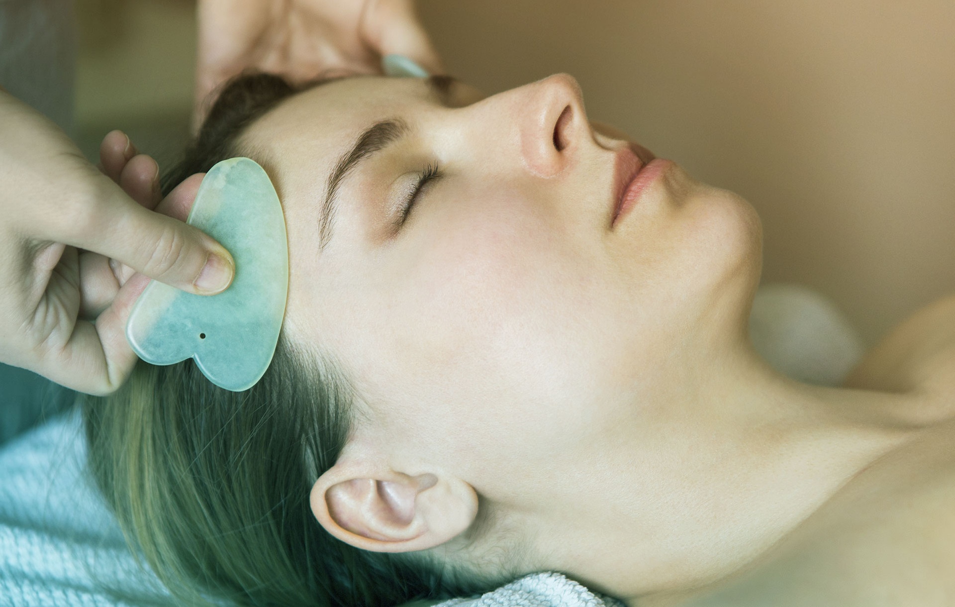60-Min Lymphatic Facial Massage w/ add-ons