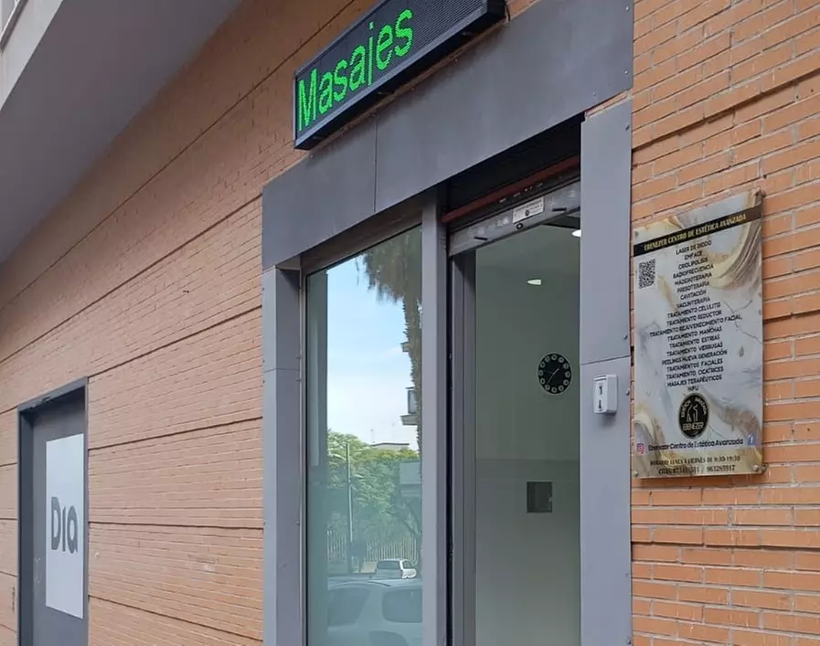 Higiene facial completa con microdermoabrasión y tratamiento a elegir