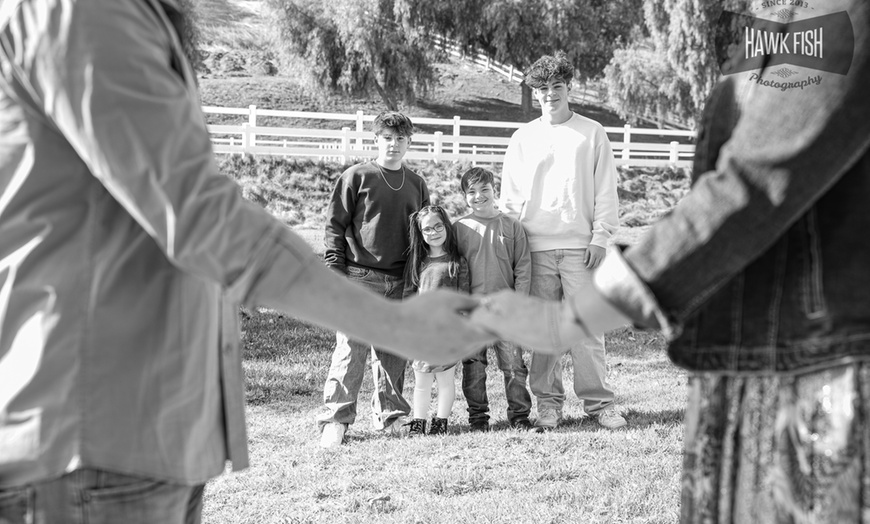 Image 4: Capture Beautiful Moments with a 30-minute Mini Outdoor Photo Shoot
