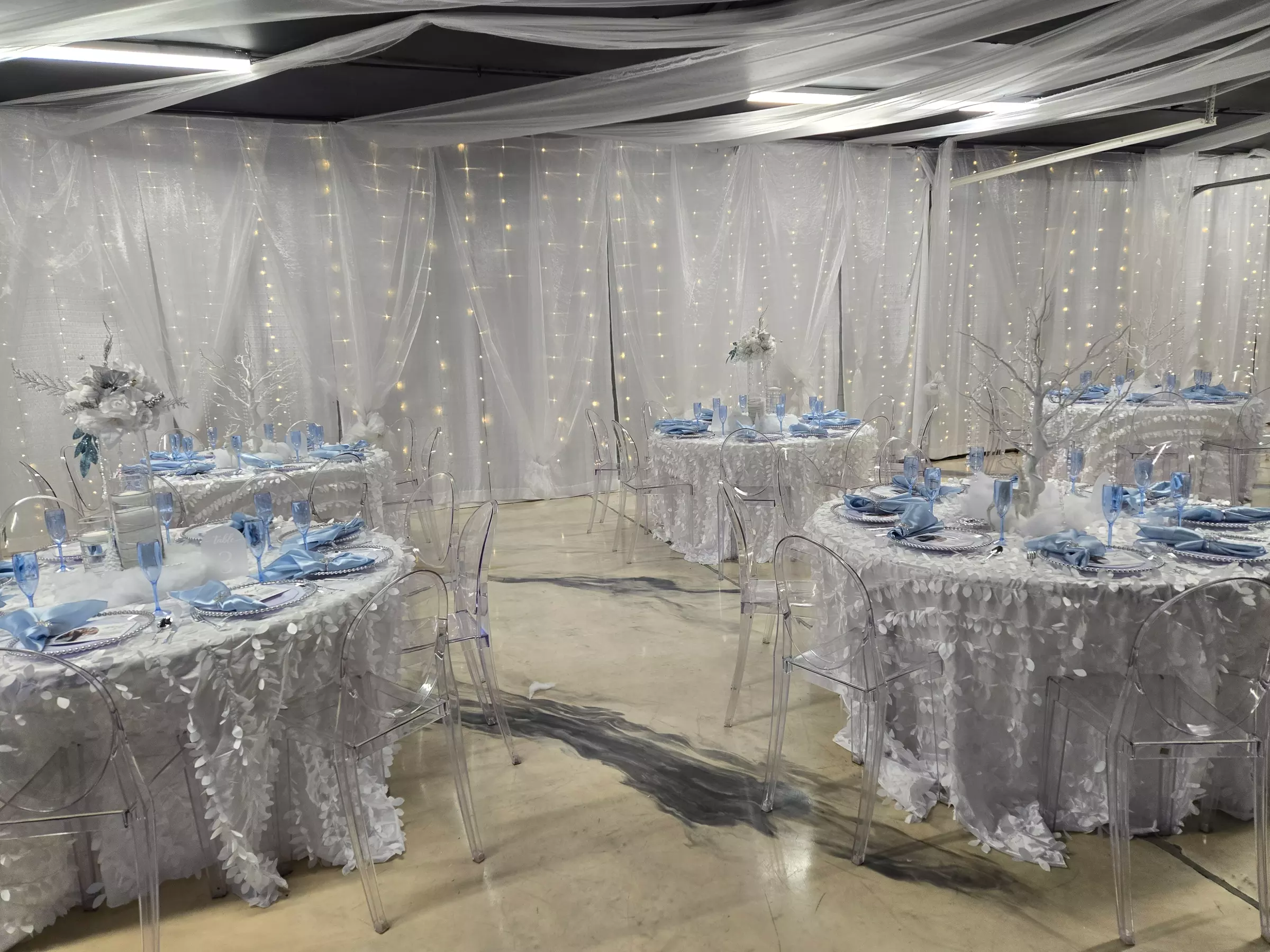 Magical Mirror Photobooth & LED Dance Floor For 4 Hours Of Wow