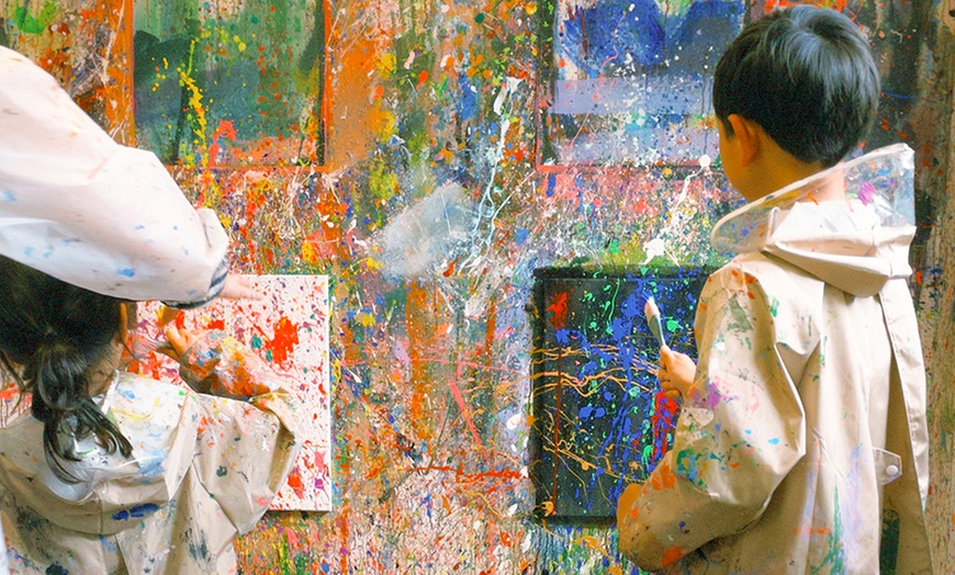 Image 6: Messy Splatter Paint Big Size-Wearing a Raincoat and Splashing Paint 