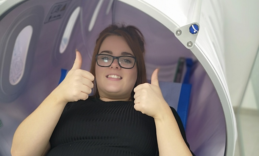 Image 1: Up to 50% Off on Hyperbaric Chamber at Oxify Leeds