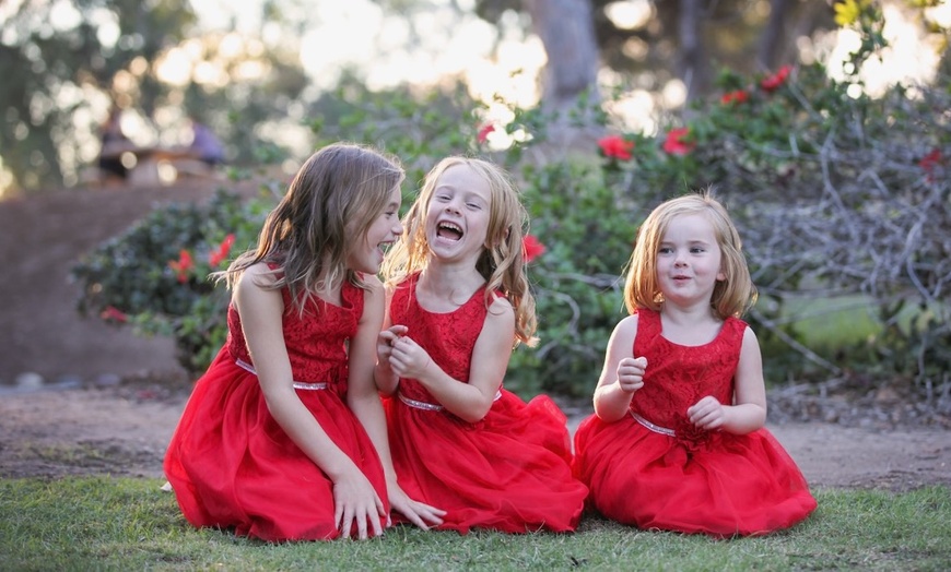 Image 2: Capture Special Moments with Flexible Weekday Photo Session