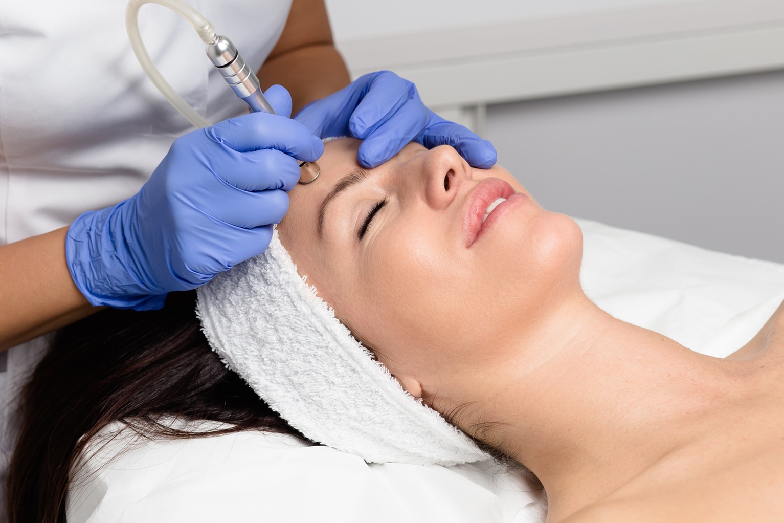 Up to 42% Off on Facial at Glam & Skin by HR