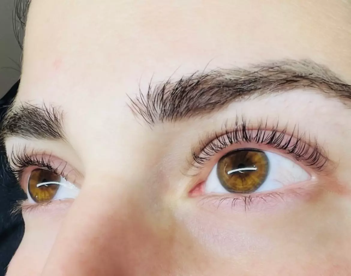 Up to 40% Off on Eyebrow Tinting at Solstice Lashes - Primary Image