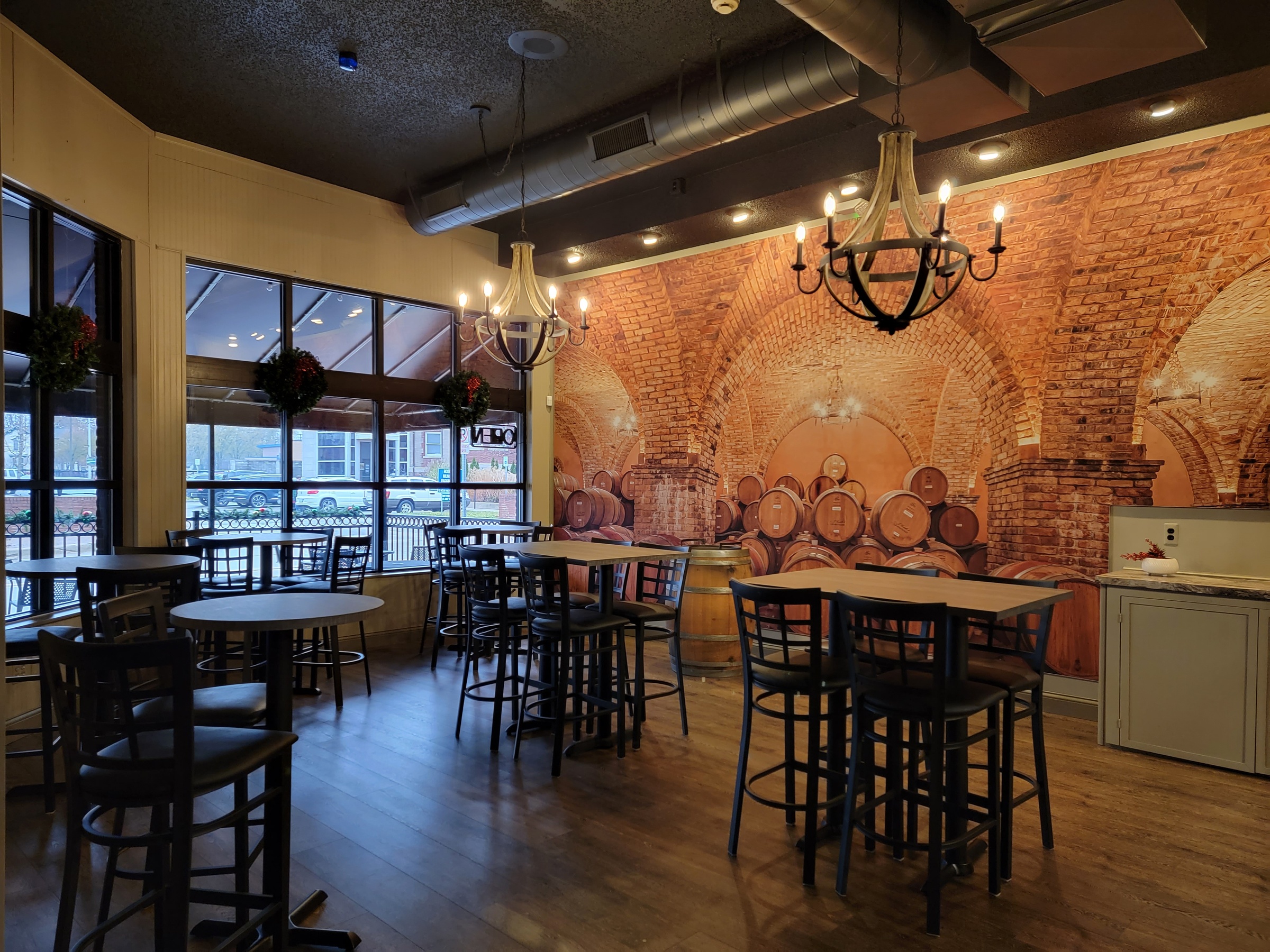 Wine tasting for two with unique wines from Italy and Chile