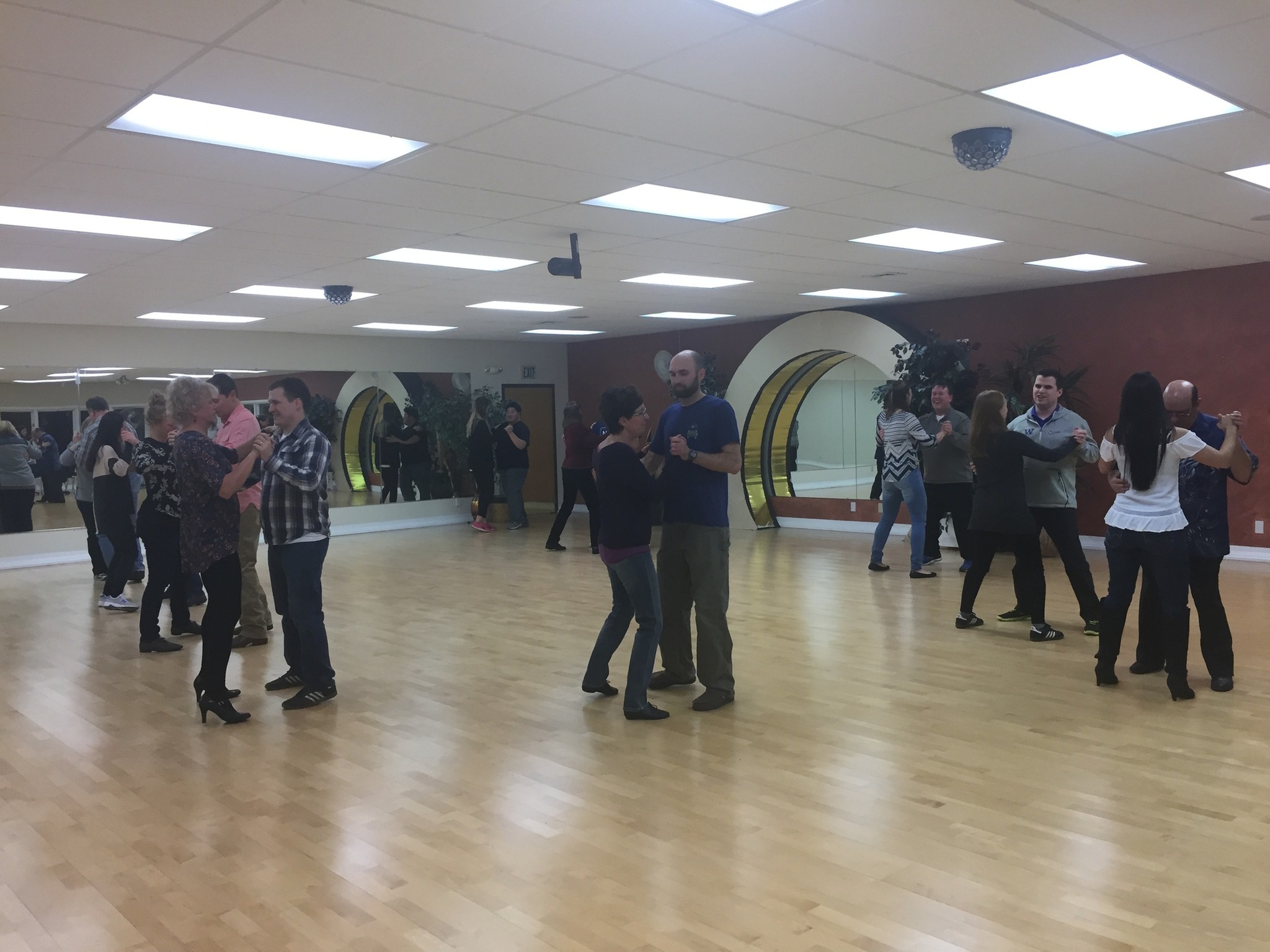 Discover Dance Packages for Two with Private and Group Lessons