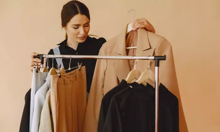Learn to Build Your Fashion Brand with Expert Guidance