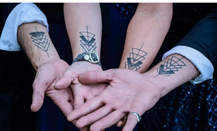 Image 7: One Hour of Tattoo Time