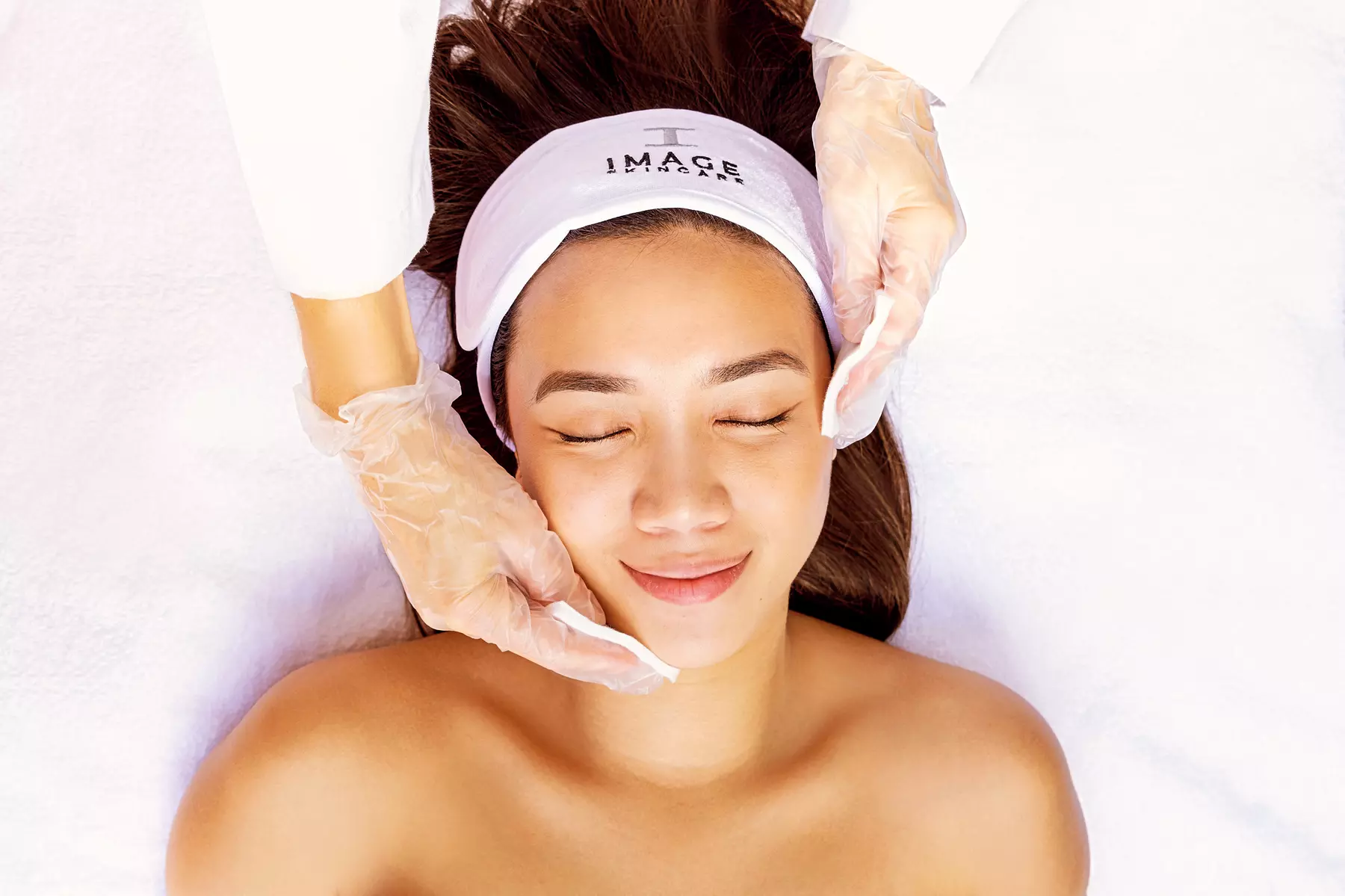 Up to 44% Off on Moisturizing Facial at SnowGlow Esthetics