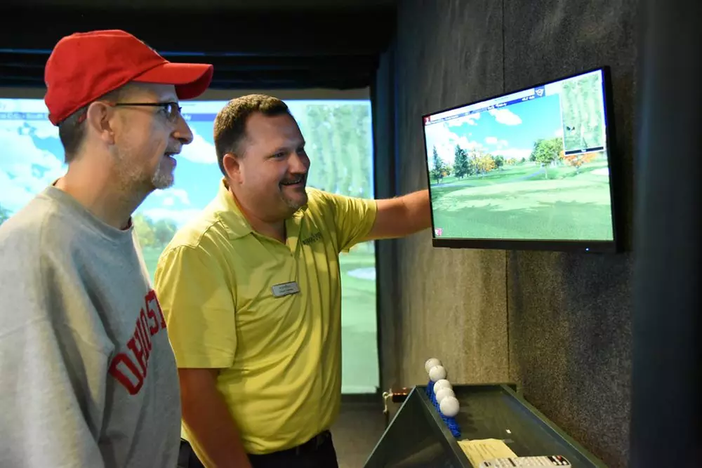 Tee Off w/ Indoor Golf Simulation for Any Skill Level in Medina, OH