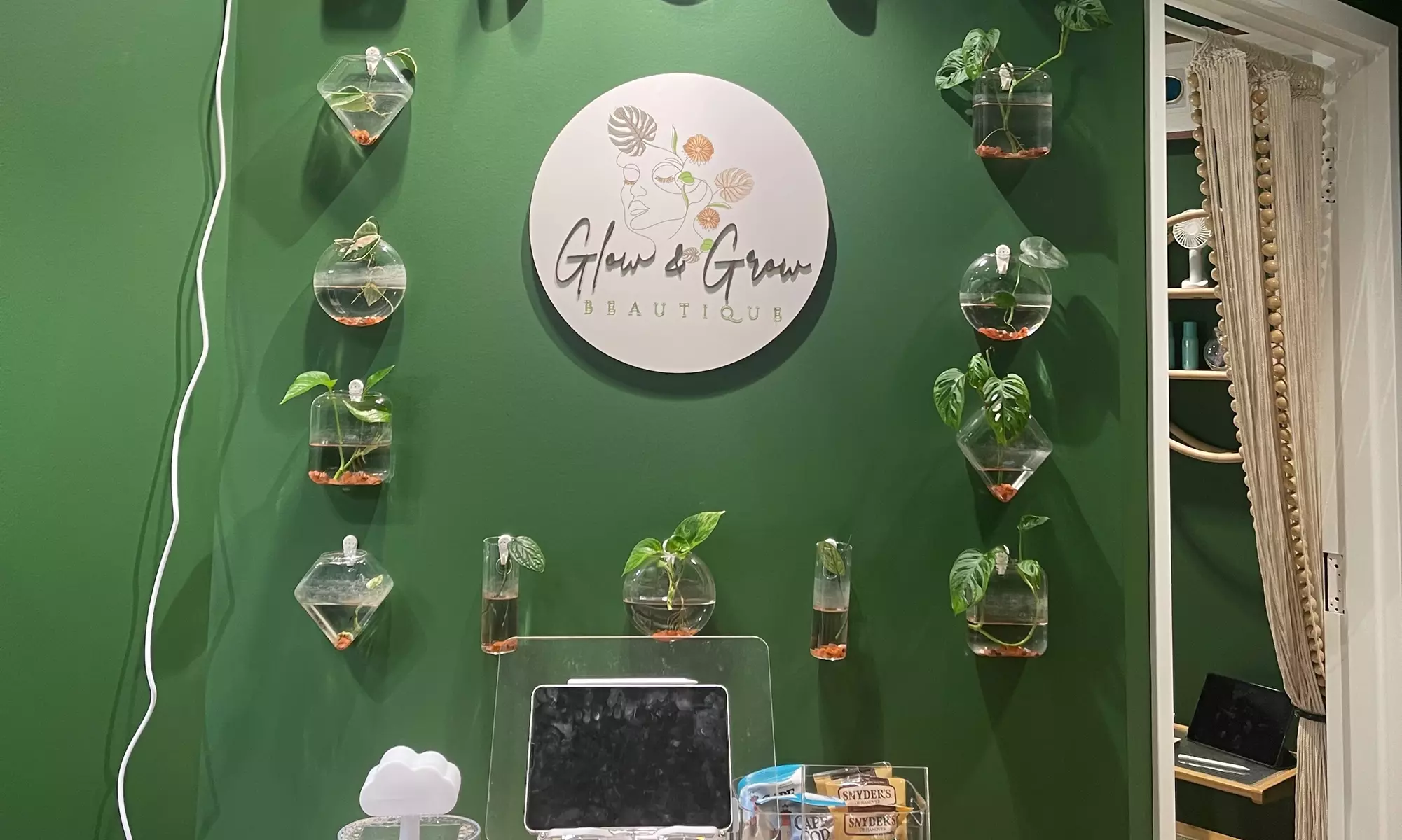 Up to 49% Off on Eyelash Extensions at Glow & Grow Beautique