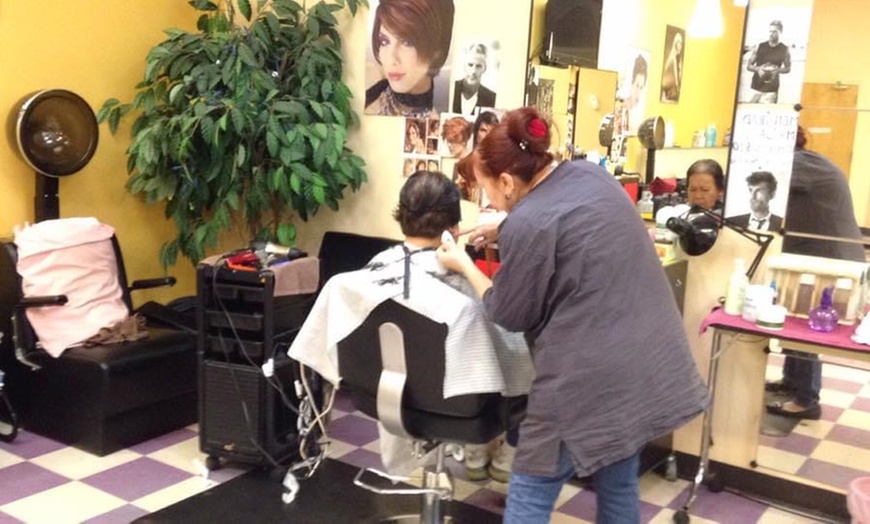 Image 2: Up to 60% Off on Hair Color & Highlights 