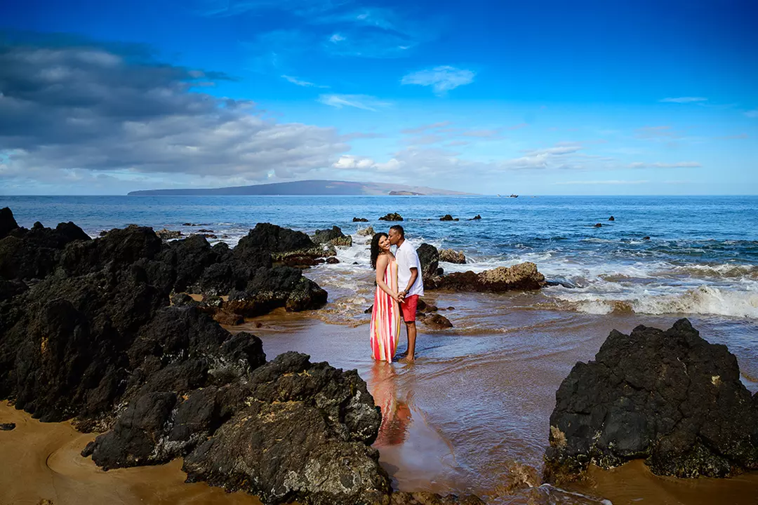 Capture Beautiful Beach Portraits with 60-Minute Sessions