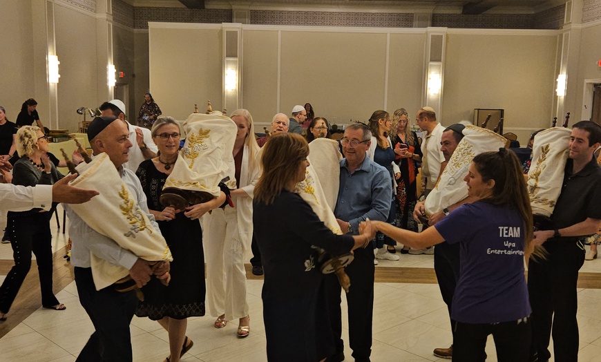 Image 5: Tailored Entertainment for Adult with Event Animation