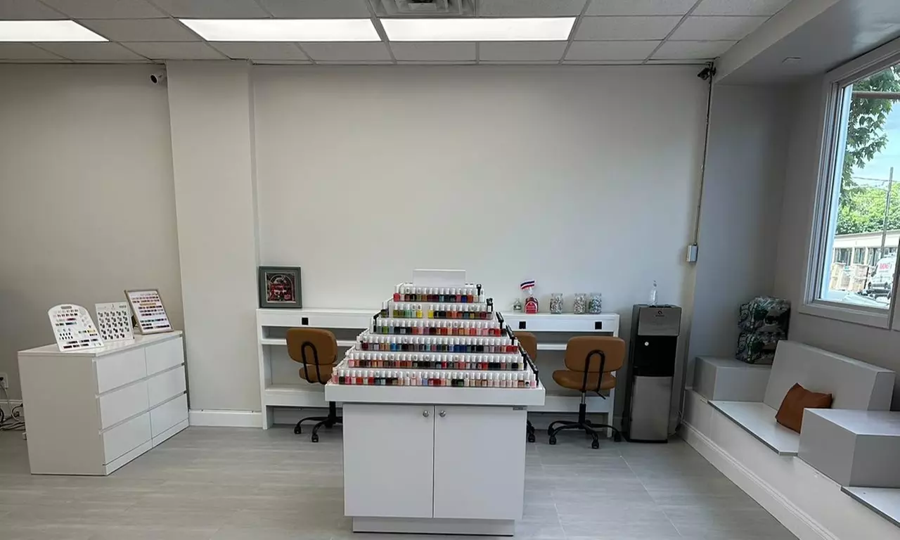 Up to 30% Off on Nail Salon - Pedicure at UNA NAIL - Second Medium