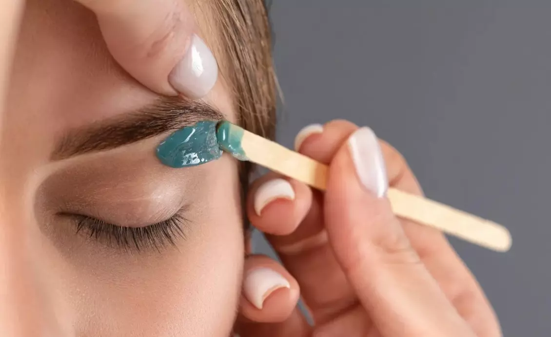 Enjoy Eyebrow Waxing Session at Alice Beauty Salon with Up To 50% Off - Primary Image