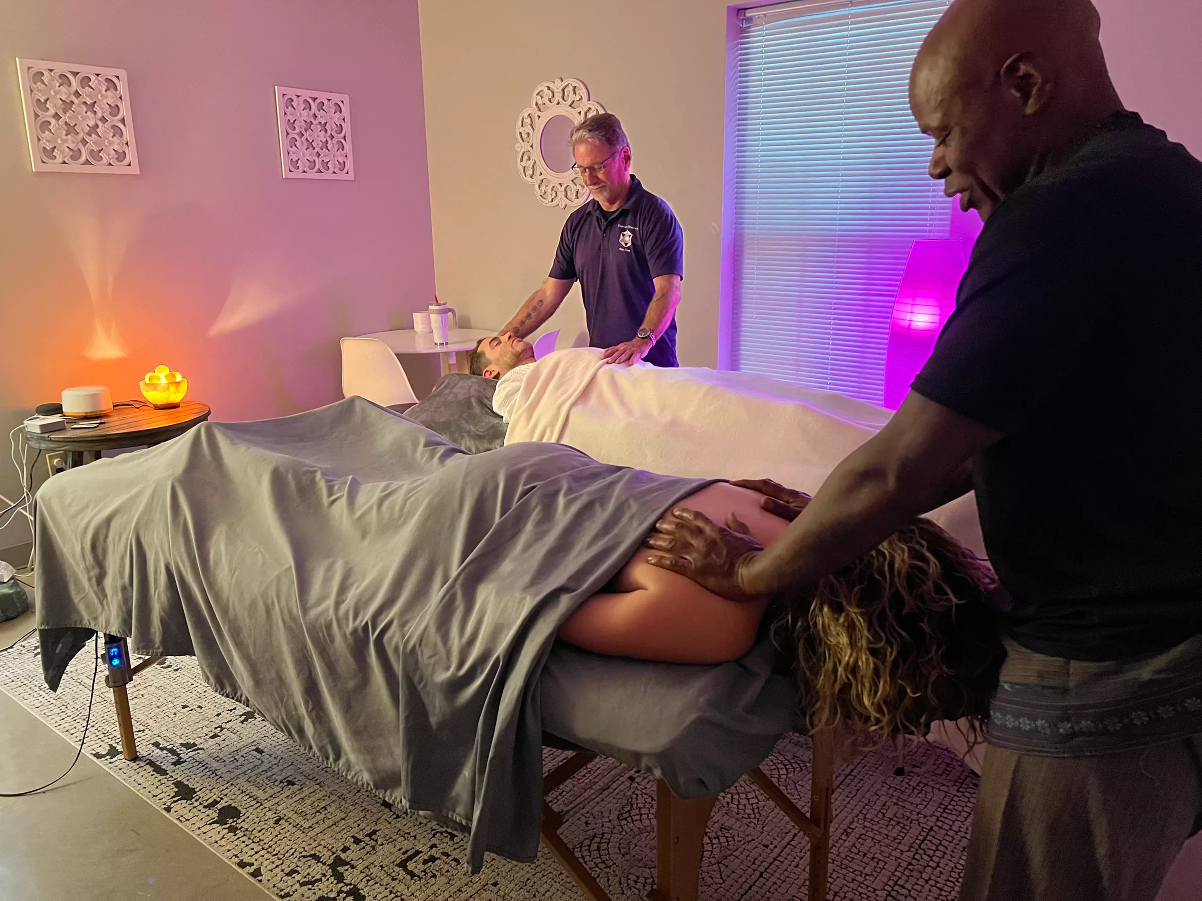 Up to 26% Off on Reiki or Massage at Stella Luna Therapy - Primary Image