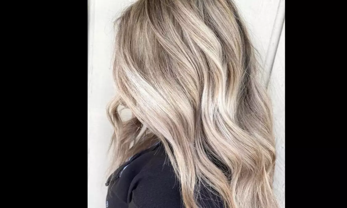 Up to 25% Off on Salon - Highlights or Balayage with Mei-ling  - Primary Image